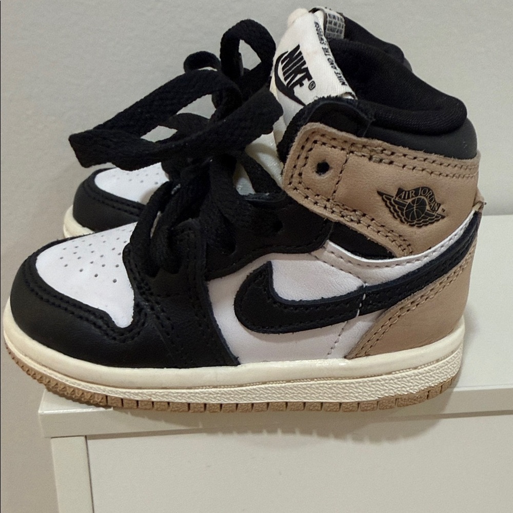 Nike Kids Black White and Tan Sneakers